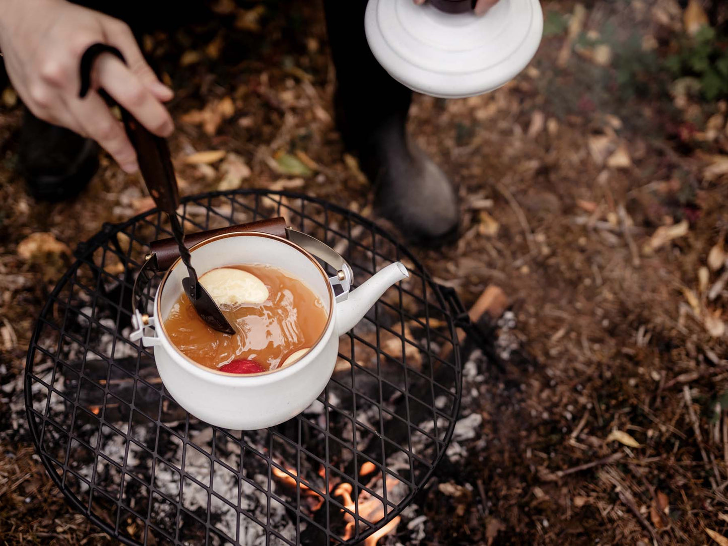 Barebones - Enamel Teapot